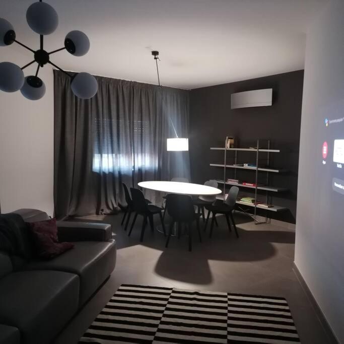 Minimalista Centenario Apartment *