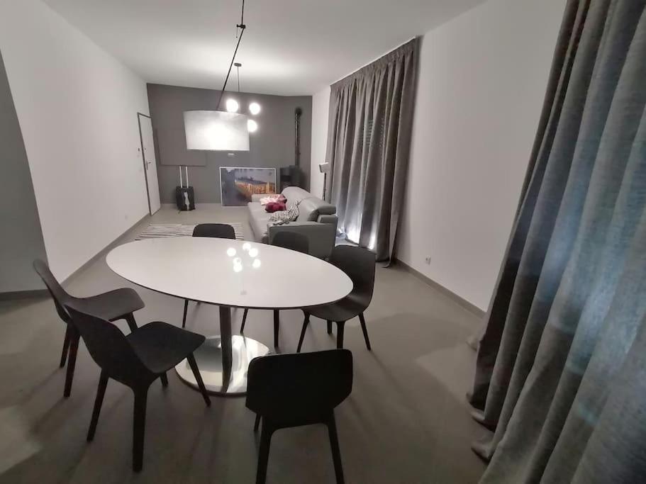 Apartment Minimalista Centenario *